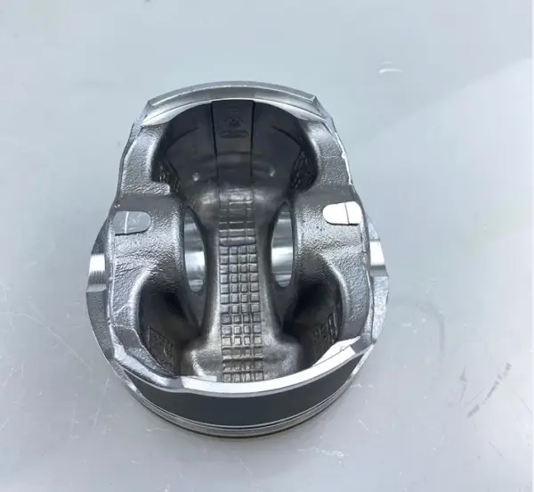 Wholesale Factory  EA888 Piston & Ring for Audi A4 A5 VW Golf Tiguan 2.0TFSI  21mm  06J107065AH  82.5mm Piston  +025 +050