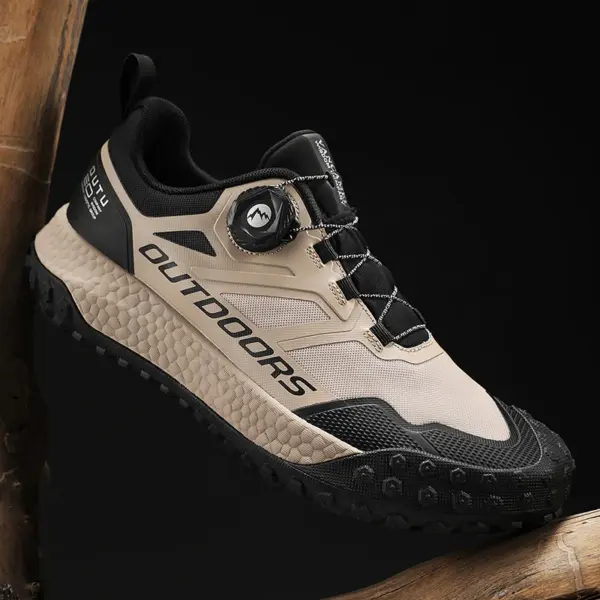 Custom LOGO  Outdoor Mountaineering Sneaker Waterproof Men Safety Trekking Shoes Men Hiking Shoes