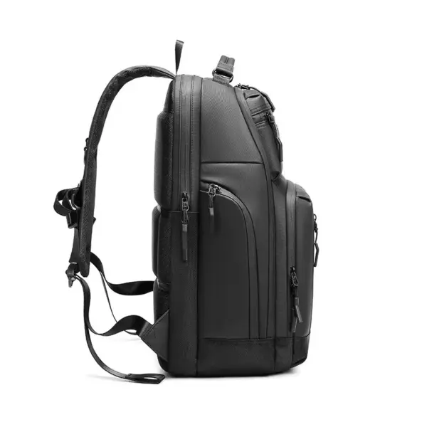 Hot Sale 15.6 Inch Portable Business Laptop Backpack OEM Factory Waterproof Design with Zipper Closure for Men